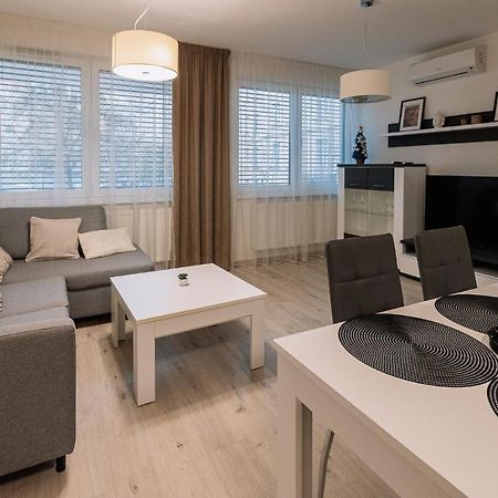 Skau Dunajska 58A Apt3 Apartman Pozsony Kültér fotó