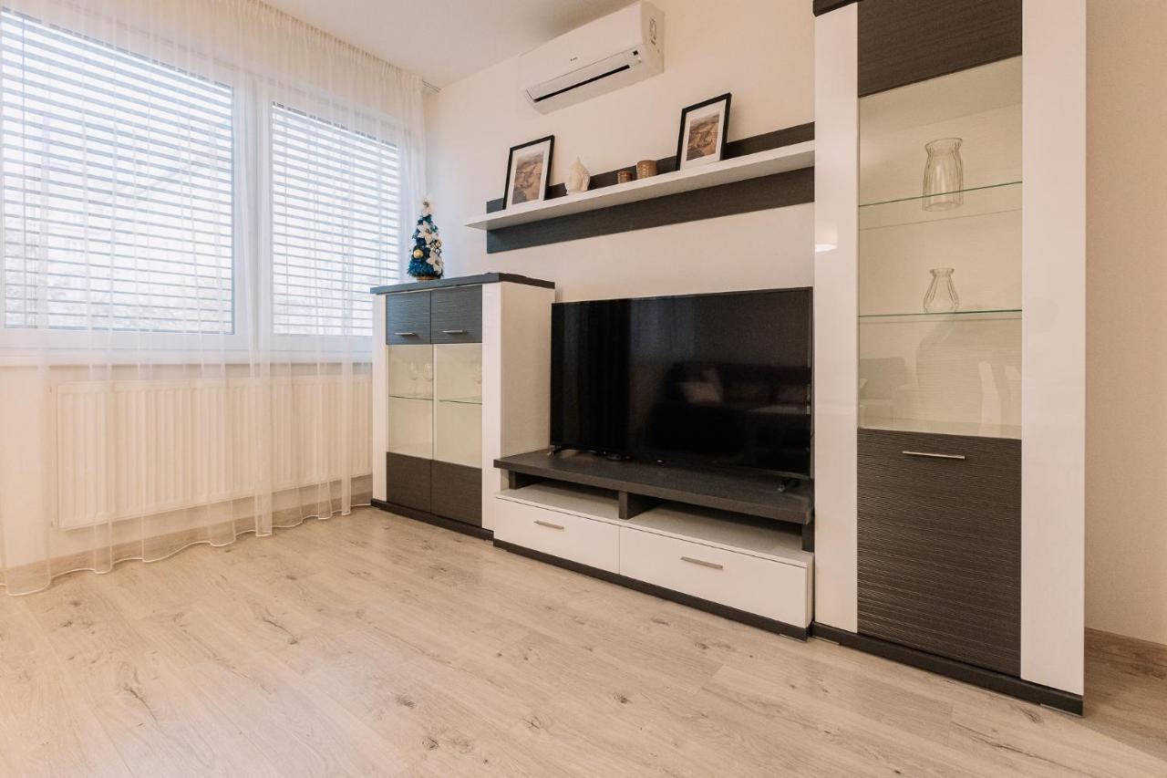 Skau Dunajska 58A Apt3 Apartman Pozsony Kültér fotó