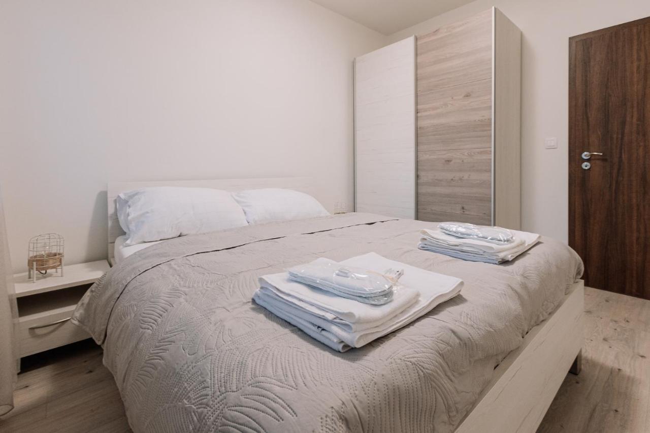 Skau Dunajska 58A Apt3 Apartman Pozsony Kültér fotó