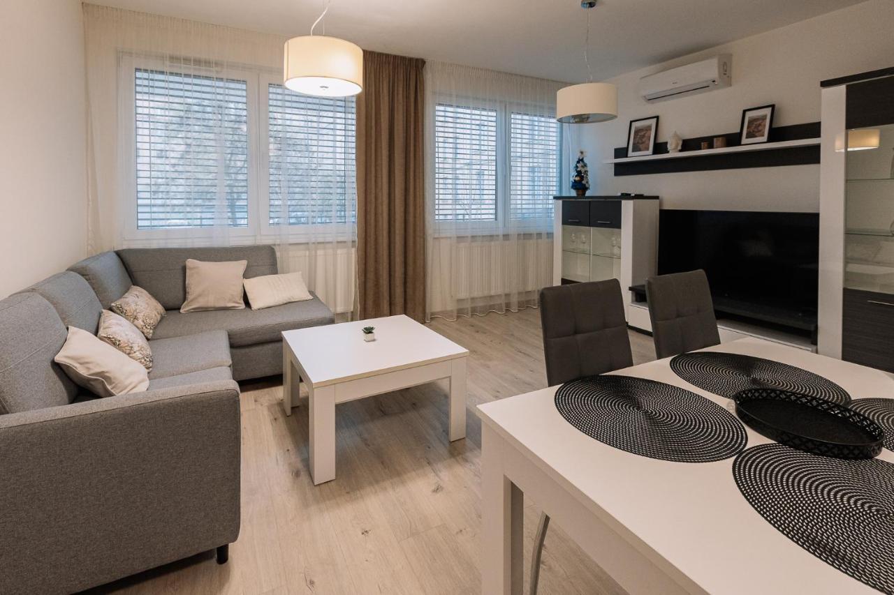 Skau Dunajska 58A Apt3 Apartman Pozsony Kültér fotó