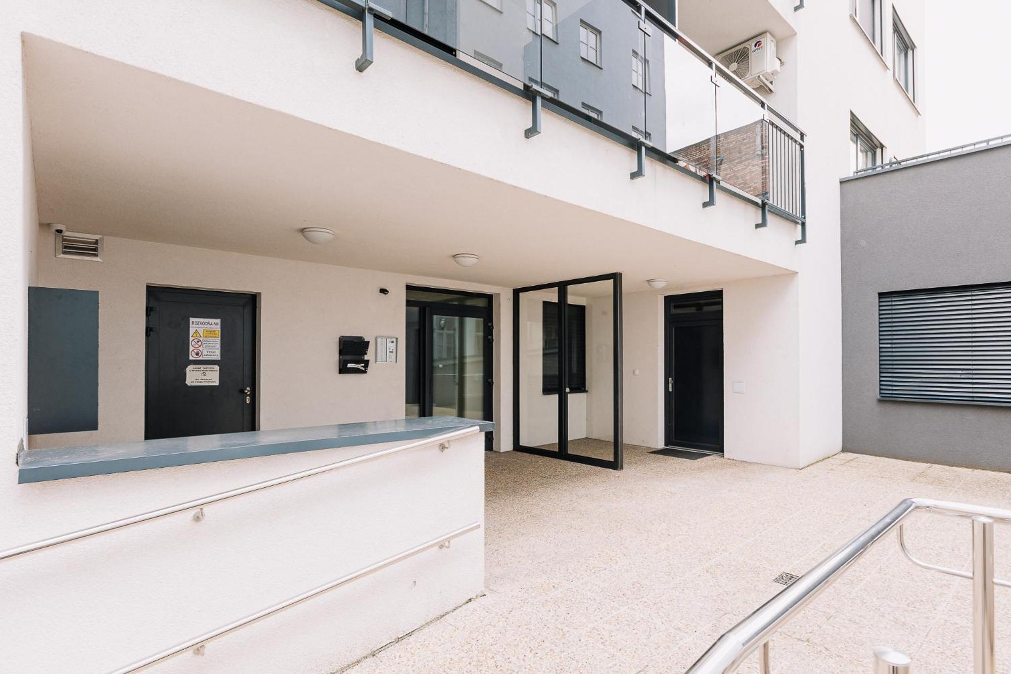 Skau Dunajska 58A Apt3 Apartman Pozsony Kültér fotó